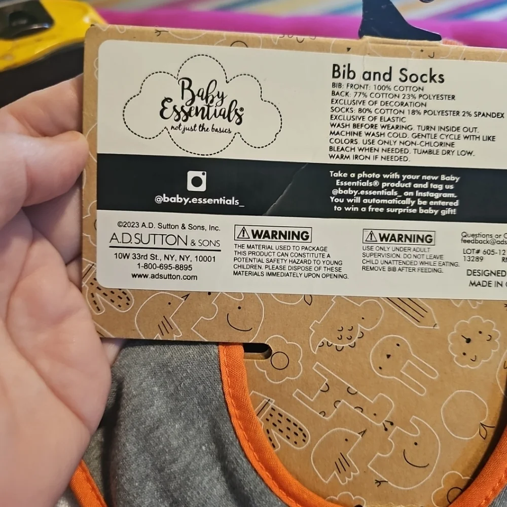 NWT Baby Essentials 1st Halloween Bib & Socks Pumpkins Boy Or Girl 0-6 Months